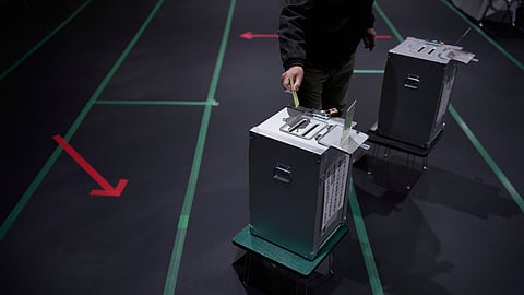 ஜப்பான் தேர்தலில் ஆளுங்கட்சிக்கு அமோக வெற்றி! - கருத்துக்கணிப்பு முடிவுகள்