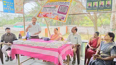 நிகழ்வில் காசநோய் தடுப்பு முறைகள் குறித்து கருத்துரை வழங்கிய மாவட்ட காசநோய் பிரிவு துணை இயக்குநா் கணபதி.  