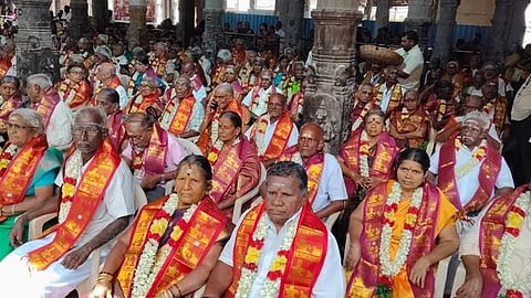  திருநெல்வேலி அருள்மிகு நெல்லையப்பா்- காந்திமதியம்மன் திருக்கோயிலில் செவ்வாய்க்கிழமை நடைபெற்ற விழாவில் பங்கேற்ற தம்பதிகள்.  