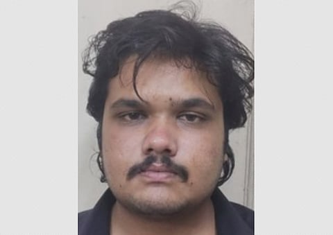 கொலை வழக்கில் கைதானவா் 
குண்டா் சட்டத்தில் அடைப்பு