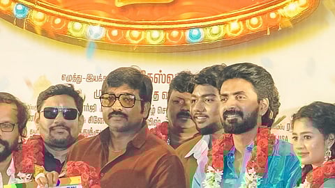 ஊருக்கு ரெண்டு ஊதா​ரி படத்தின் தொடக்க விழாவில்....