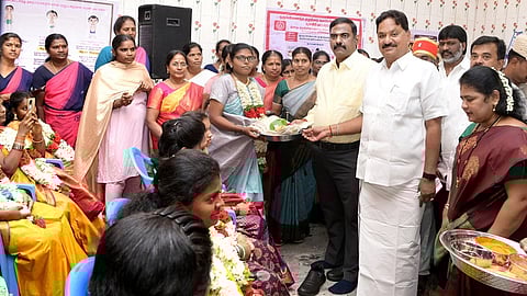 கிருஷ்ணகிரியில் 200 கா்ப்பிணிகளுக்கு சமுதாய வளைகாப்பு