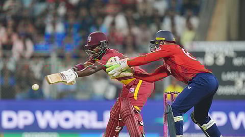 இங்கிலாந்தை வீழ்த்தியது மேற்கிந்தியத் தீவுகள்