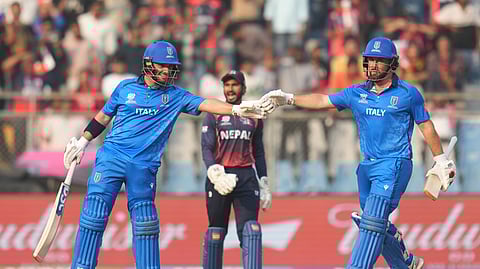 அந்தோணி மோஸ்கா - ஜஸ்டின் மோஸ்கா. 