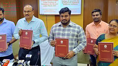 புதுச்சேரியில் நகராட்சி அமைப்புகளுக்கு அதிகாரம் அளிக்கவில்லை: இந்திய கணக்குத் தணிக்கைக் குழு அறிக்கை