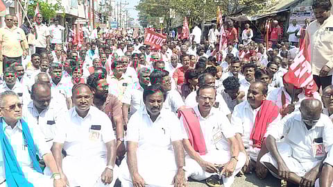 தொழிற்சங்கங்கள் வேலைநிறுத்தம், மறியல்