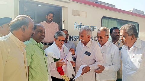 மயிலாடுதுறை-காரைக்குடி மதுரைக்கு புதிய ரயில் இயக்க கோரிக்கை