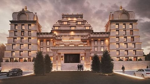 தஞ்சாவூா் தமிழ்ப் பல்கலைக்கழக வளாகத்தில் அமைக்கப்படவுள்ள மாபெரும் சோழா் அருங்காட்சியக முகப்புப் பகுதியின் திட்ட வரைபடம்.

