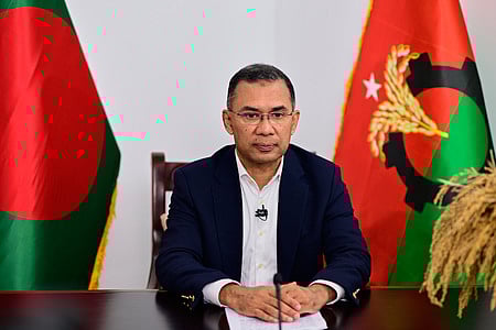 தோ்தல் வெற்றியைத் தொடா்ந்து, டாக்காவில் உள்ள கட்சி அலுவலகத்துக்கு வெள்ளிக்கிழமை வந்த பிஎன்பி தலைவா் தாரிக் ரஹ்மான்.