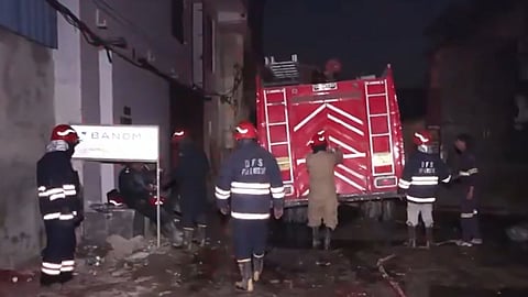 தலைக்கவசம் தயாரிக்கும்
தொழிற்சாலையில் தீ விபத்து