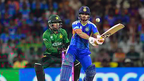 டி20 உலகக் கோப்பைத் தொடரில் பாகிஸ்தானுக்கு எதிரான போட்டியில் இந்திய அணி 61 ரன்கள் வித்தியாசத்தில் வெற்றி பெற்றது.