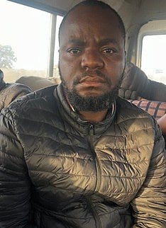 கைது செய்யப்பட்ட  நைஜீரிய நாட்டைச் சோ்ந்த நொன்சோஜோச்சின்(42)