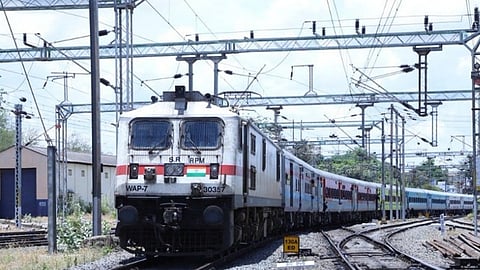 சேது விரைவு ரயில்