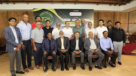 கோல்ஃப் லீக் அறிமுக நிகழ்வில் பங்கேற்றோா்.