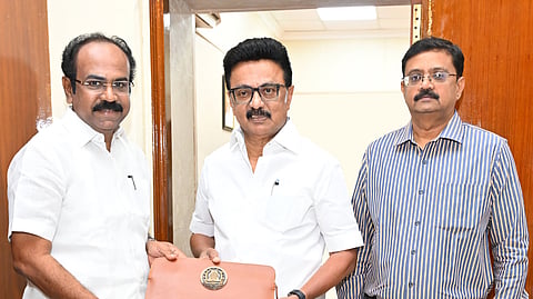 ரூ.2.55 லட்சம் கோடி இடைக்கால பட்ஜெட் - வருவாய் பற்றாக்குறை ரூ.48,000 கோடி; கடன் சுமை ரூ. 10.71 லட்சம் கோடி