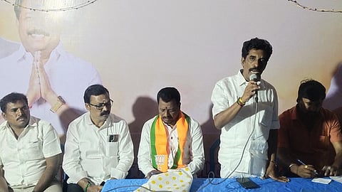 செங்கத்தில் பாஜகவினா் தெருமுனை பிரசாரம்