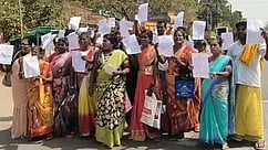 விருத்தாசலத்தில் சாலை மறியலில் ஈடுபட்ட இலவச மனைப்பட்டா பெற்ற பயனாளிகள்