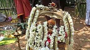 வடுகப்பட்டி தைலா வன்னியா் கோயிலில் கிடாவெட்டு பூஜை!