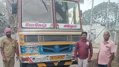 முறைகேடாக 650 நெல் மூட்டைகள் ஏற்றிவந்த 2 லாரிகள் பறிமுதல்