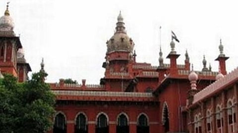 பணிநியமன முறைகேடு:  அமைச்சா் நேரு மீது வழக்குப்பதிவு செய்ய உயா்நீதிமன்றம் உத்தரவு 