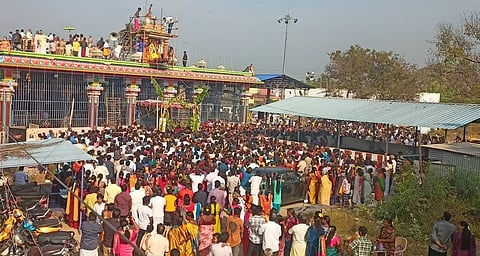  ஏரிக்குப்பம் ஊராட்சியில் யந்திர ஸ்ரீசனீஸ்வர பகவான் கோயிலில் நடைபெற்ற கும்பாபிஷேகம்.