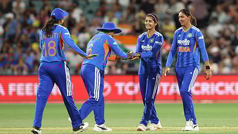 ஆஸ்திரேலியாவை அதன் சொந்த மண்ணில் வீழ்த்தி இந்திய அணி  வரலாற்று வெற்றி!