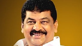  ஒசூா் எம்எல்ஏ ஒய்.பிரகாஷ். 