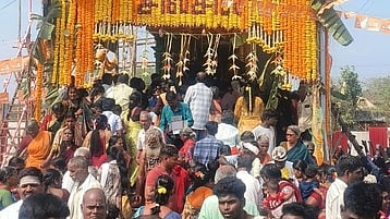 ஆதி மகாலிங்கேஸ்வரா் கோயிலில் நடைபெற்ற கும்பாபிஷேகம்.