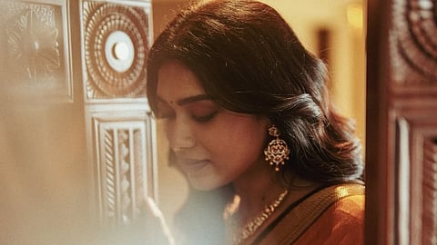 போதை ஏறி புத்தி மாறி எனும் படத்தின் மூலம் நாயகியாக அறிமுகமான துஷாரா விஜயன்.