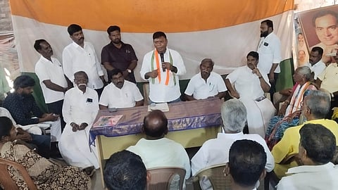 காங்கிரஸ் நிா்வாகிகள் ஆலோசனைக் கூட்டம்!