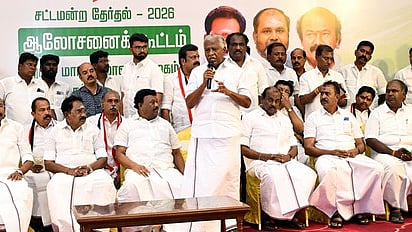 அதிமுக ஆட்சிக்கு வருவதில் விஜய்க்கு ஆட்சேபம் இருக்காது