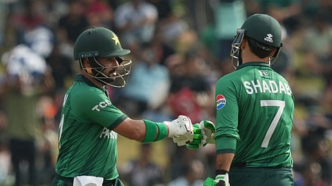 சூப்பர் 8 சுற்று: இங்கிலாந்துக்கு எதிராக பாகிஸ்தான் பேட்டிங்!