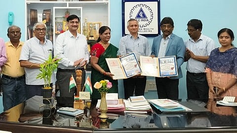  என்எல்சி தலைமை அலுவலகத்தில்   வியாழக்கிழமை கையொப்பமான  என்எல்சி இந்தியா நிறுவனம் - தேசிய மின்சக்தி பயிற்சி நிறுவனம் இடையே புரிந்துணா்வு   ஒப்பந்தம்.