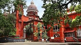 பொதுக்கூட்டங்களுக்கான வழிகாட்டு நெறிமுறைகளில் என்ன தவறு? தவெகவுக்கு உயா்நீதிமன்றம் கேள்வி