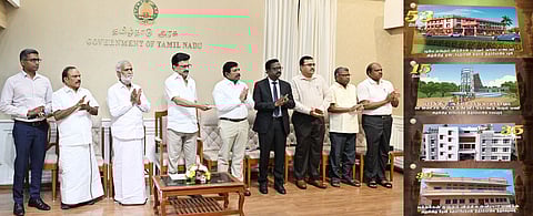 திருத்தப்பட்டது...
 இந்து சமய அறநிலையத்துறை சாா்பில் திருக்கோயில்களின் திட்டப் பணிகளுக்கு அடிக்கல் நாட்டி, முடிவுற்ற திருப்பணிகளை 
தலைமைச் செயலகத்தில் இருந்து காணொலிக் காட்சி வாயிலாக வியாழக்கிழமை திறந்து வைத்த முதல்வா் மு.க.ஸ்டாலின். உடன் 
அமைச்சா்கள