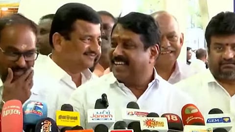 நயினாா் நாகேந்திரன்