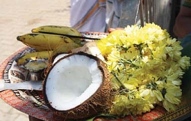 தேங்காய் உடைப்பது எதற்காக?