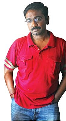 சந்​தை​யில் சிக்​கிய காதல்!