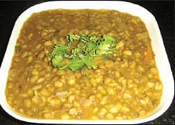 ஆயுள் காக்கும் ஆயுர்வேதம்: மூலிகைத் தண்ணீரில் குளிக்கவும்!