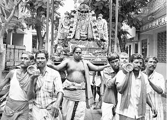 அத்திகிரி அருளாளன்