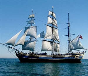 அன்றாட வாழ்வில் அறிவியல்: தண்ணரில் கப்பல் மிதப்பது எப்படி?