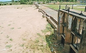 தூர்ந்து கிடக்கும் கெடிலம் ஆற்று அணைகள்: மணல் குவாரி அமைக்கப்படுமா?