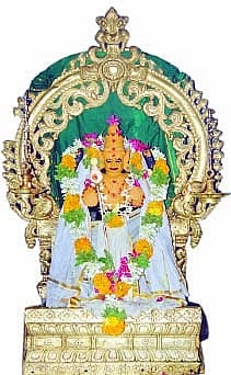 தோரண மலையில் அழகின் அரசன்!