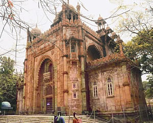 மத்திய அரசின் கருணை இல்லாததால் பாழடைந்துள்ள தேசிய கலைக் கூடம்