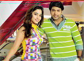 பின்​னி​ மில்​லில் தமன்​னா​வின் கண்​ணா​மூச்சி!