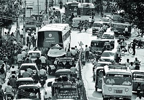 பாலம் கட்டியும் பயனில்லை