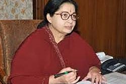 மாநகராட்சி, நகராட்சி, பேரூராட்சிகளில் எல்.இ.டி. விளக்குகள்: ஜெயலலிதா