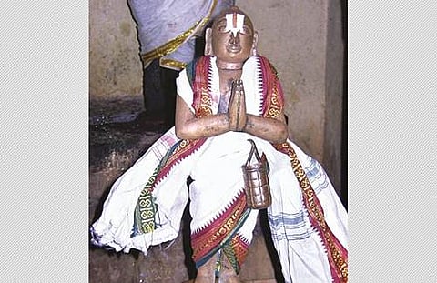 அரங்கனை துயில் எழுப்பிய தொண்டர்