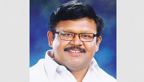 சிவாஜியைக் கிண்டல் செய்து வைகைச் செல்வன் ட்வீட்: சிவாஜி சமூகநலப்பேரவை கண்டனம்