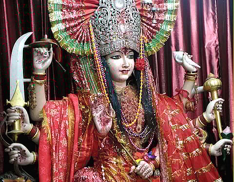 தீச்சுடராய்க் காட்சி தரும் ஜ்வாலாமுகி! 